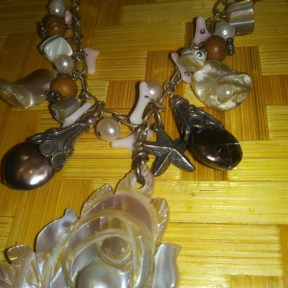 Handcrafted Pearl and Mother of Pearl Set - Picture 6 of 6